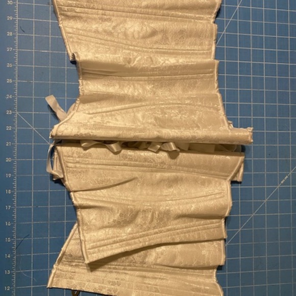 Timeless Trends 30" White Hourglass Underbust Corset - Picture 2 of 3